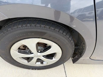 2012 Toyota Prius Two - miniatura 17
