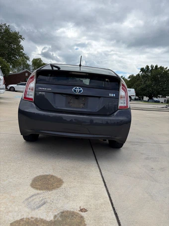 2012 Toyota Prius Two - miniatura 5