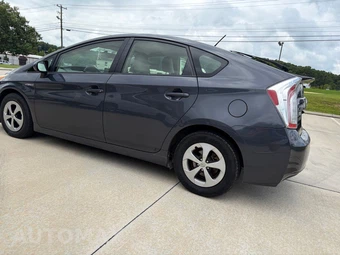 2012 Toyota Prius Two - miniatura 6
