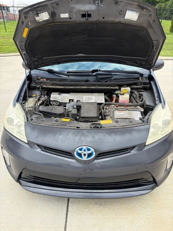 2012 Toyota Prius Two - miniatura 9
