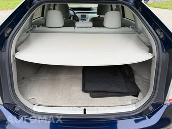 2012 Toyota Prius Two - miniatura 15