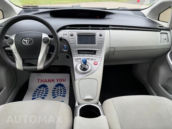2012 Toyota Prius Two - miniatura 22