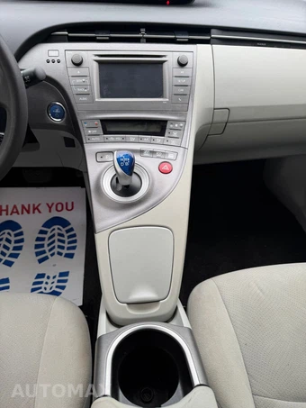 2012 Toyota Prius Two - miniatura 23