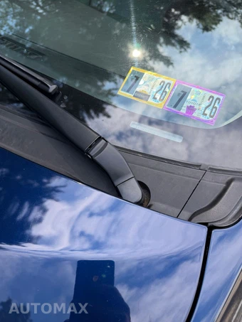 2012 Toyota Prius Two - miniatura 29