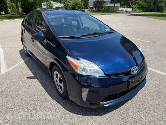 2012 Toyota Prius Two - miniatura 4