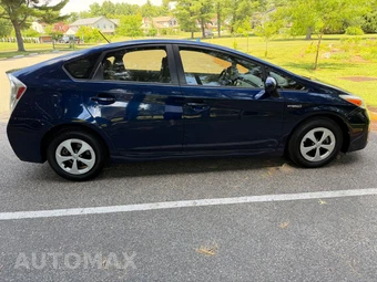 2012 Toyota Prius Two - miniatura 44