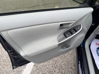 2012 Toyota Prius Two - miniatura 45