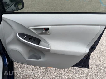 2012 Toyota Prius Two - miniatura 47