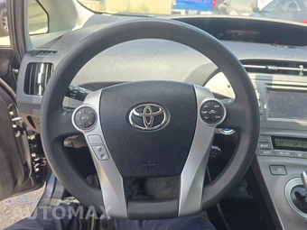 2012 Toyota Prius Two – miniatura 10
