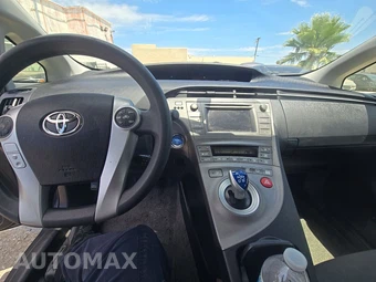 2012 Toyota Prius Two – miniatura 11