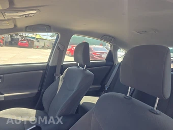2012 Toyota Prius Two – miniatura 19