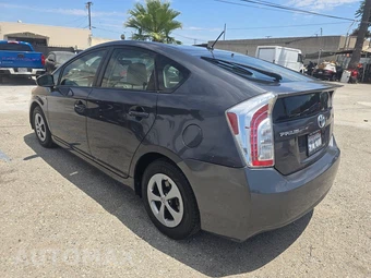 2012 Toyota Prius Two – miniatura 6
