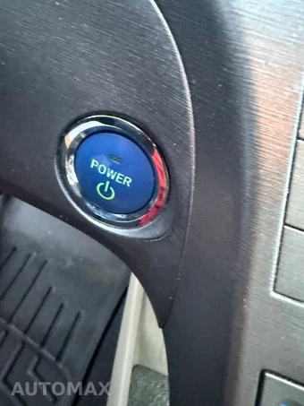 2012 Toyota Prius Two - miniatura 23
