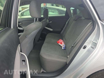 2012 Toyota Prius Two – miniatura 13