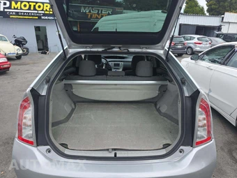 2012 Toyota Prius Two – miniatura 14