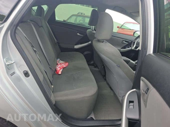 2012 Toyota Prius Two – miniatura 16