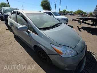 2012 Toyota Prius Two – miniatura 3