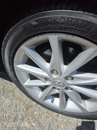 2012 Toyota Prius v Five – miniatura 23