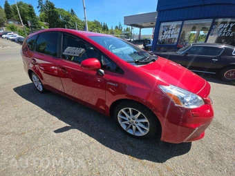 2012 Toyota Prius v Five – miniatura 4