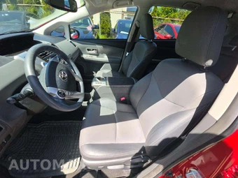 2012 Toyota Prius v Five – miniatura 6