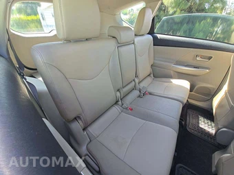 2012 Toyota Prius v Five - miniatura 16
