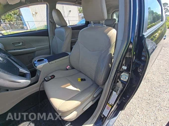 2012 Toyota Prius v Five - miniatura 6