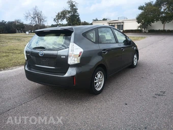 2012 Toyota Prius v Three - miniatura 4