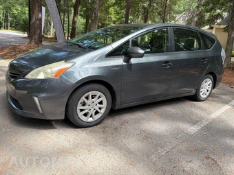 2012 Toyota Prius v Three — car from the USA, Manheim Buy-Now listing at AUTOMAX
