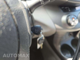 2012 Toyota RAV4 – miniatura 8