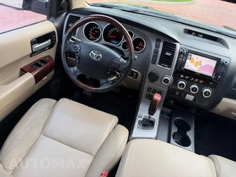 2012 Toyota Sequoia Platinum - miniatura 12