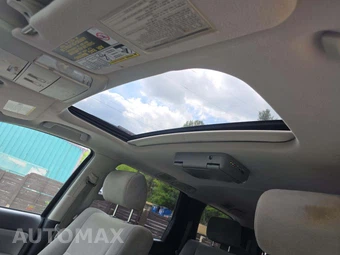 2012 Toyota Sequoia SR5 – miniatura 11