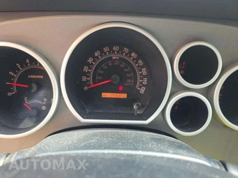2012 Toyota Sequoia SR5 – miniatura 9