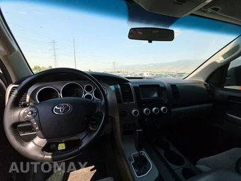 2012 Toyota Sequoia SR5 – miniatura 11