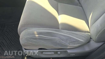 2012 Toyota Sequoia SR5 – miniatura 29