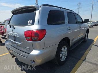 2012 Toyota Sequoia SR5 – miniatura 4