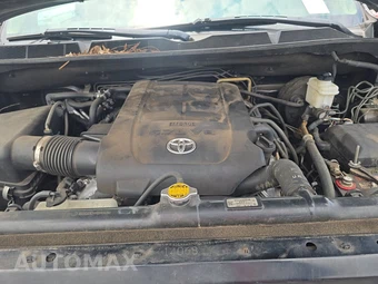 2012 Toyota Sequoia SR5 – miniatura 16