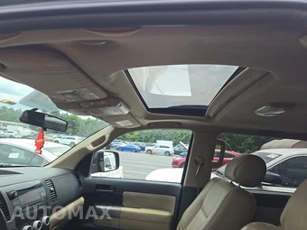 2012 Toyota Sequoia SR5 – miniatura 18