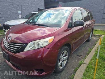 2012 Toyota Sienna 7-Passenger 119.3" WB