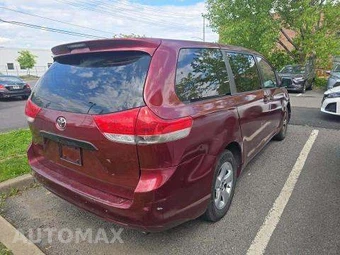 2012 Toyota Sienna 7-Passenger 119.3" WB – miniatura 3