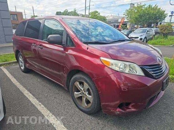 2012 Toyota Sienna 7-Passenger 119.3" WB – miniatura 4