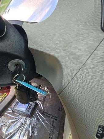 2012 Toyota Sienna 7-Passenger 119.3" WB – miniatura 8