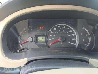 2012 Toyota Sienna 7-Passenger 119.3" WB – miniatura 9