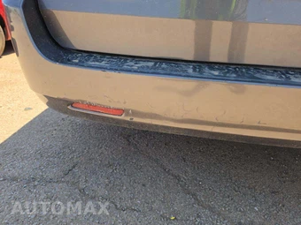 2012 Toyota Sienna LE 8-Passenger 119.3" WB - miniatura 30