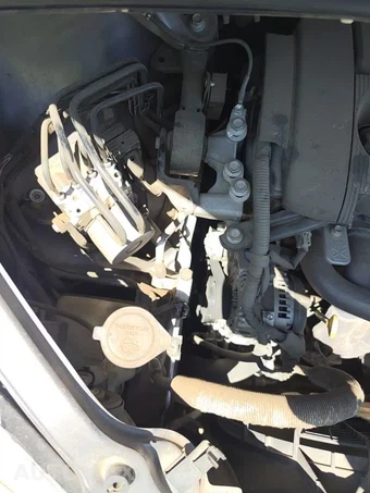 2012 Toyota Sienna LE 8-Passenger 119.3" WB - miniatura 37