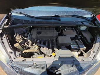 2012 Toyota Sienna LE 8-Passenger 119.3" WB - miniatura 38