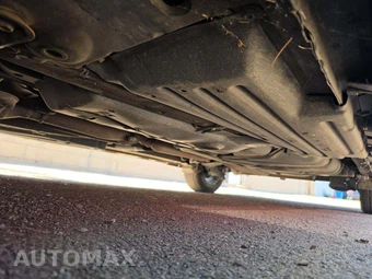 2012 Toyota Sienna LE 8-Passenger 119.3" WB - miniatura 7