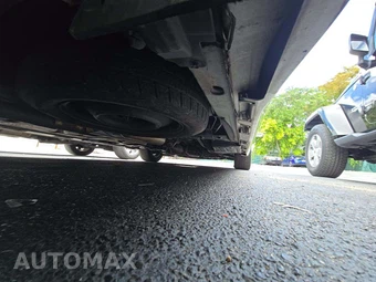 2012 Toyota Sienna LE 8-Passenger 119.3" WB - miniatura 18