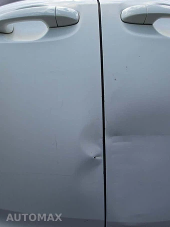 2012 Toyota Sienna LE 8-Passenger 119.3" WB - miniatura 31