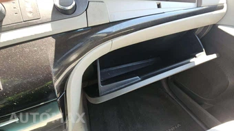 2012 Toyota Sienna LE 8-Passenger 119.3" WB - miniatura 25