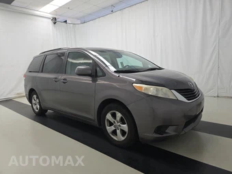 2012 Toyota Sienna LE 8-Passenger 119.3" WB – miniatura 3